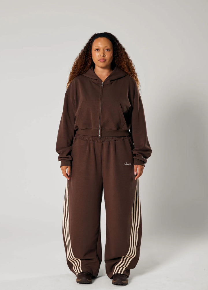 SŚAINT Barrel Pants | Brown
