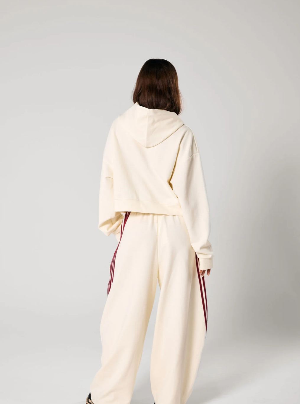 SŚAINT Cropped Hoodie | Butter