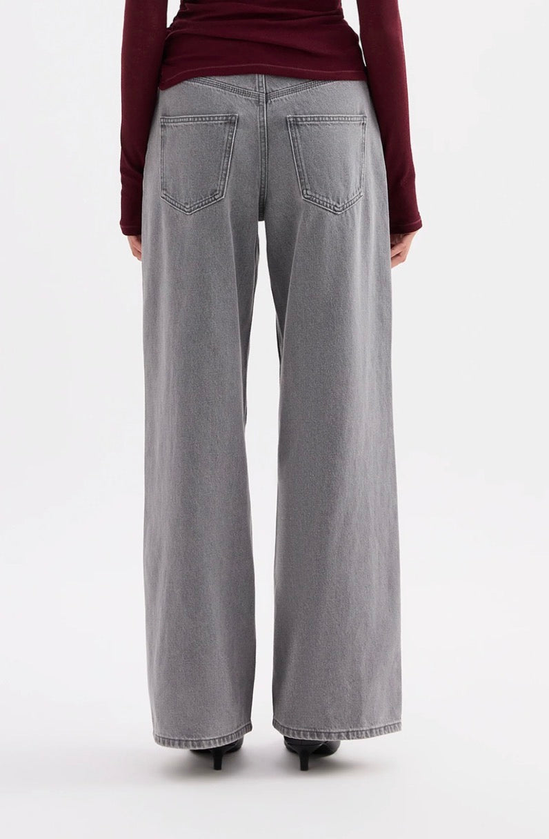 Calvi Boyfriend Jean