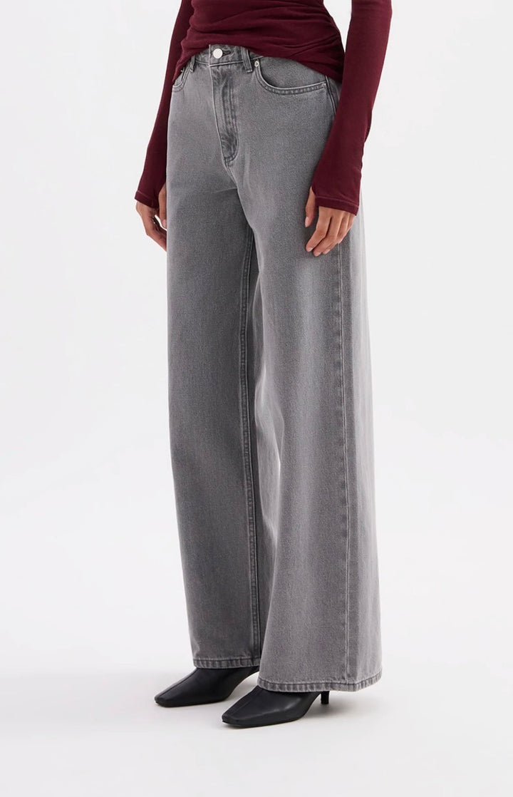 Calvi Boyfriend Jean