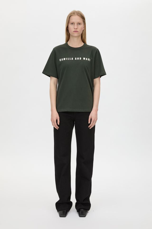 Anca Graphic Tee | Bottle Green