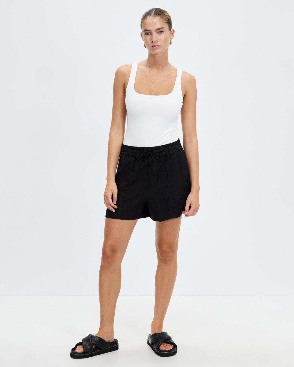 Zora Linen Short