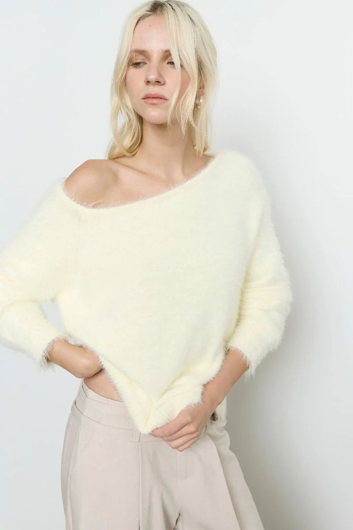 Sabado Sweater