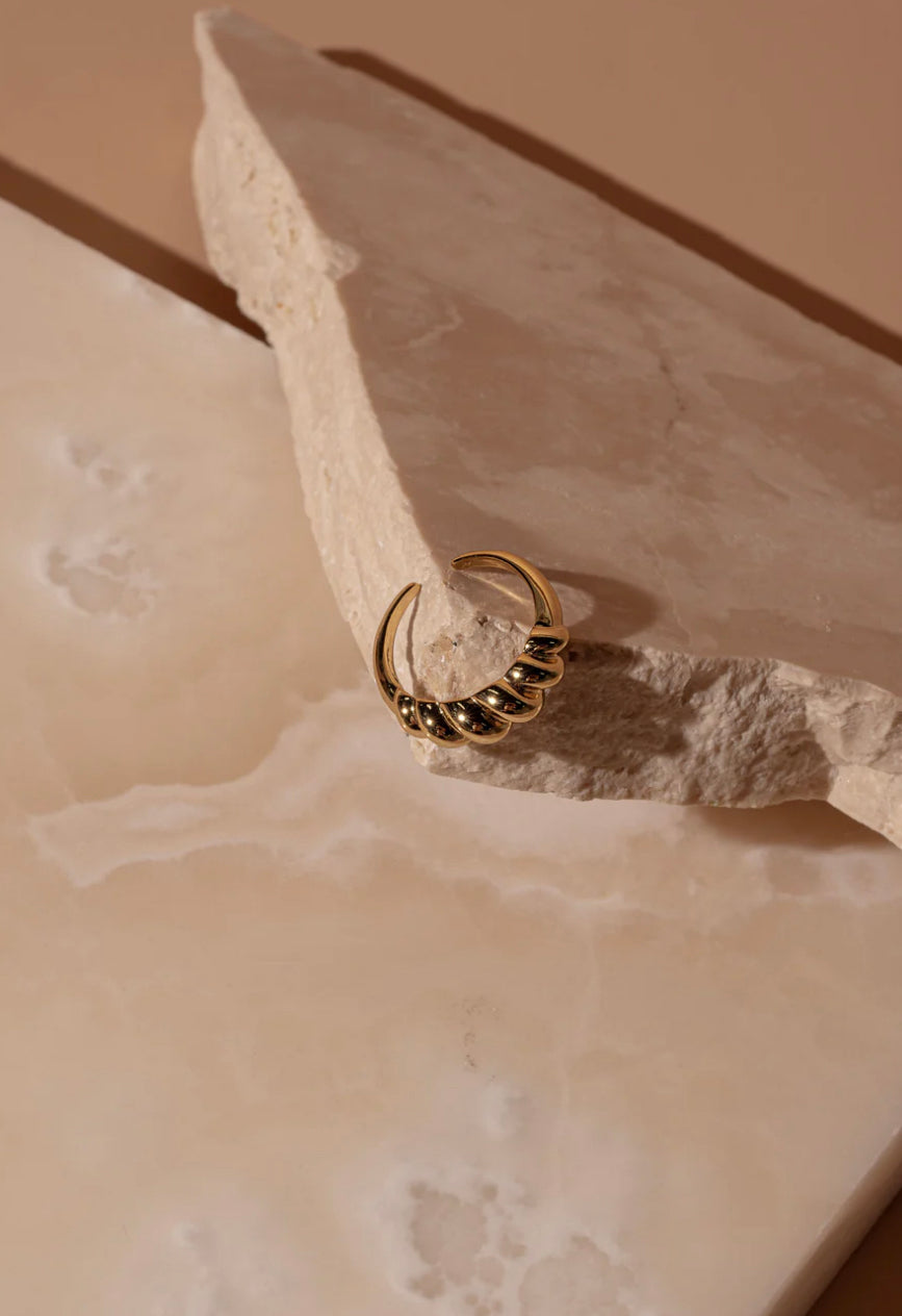 Cris Ring | Thin