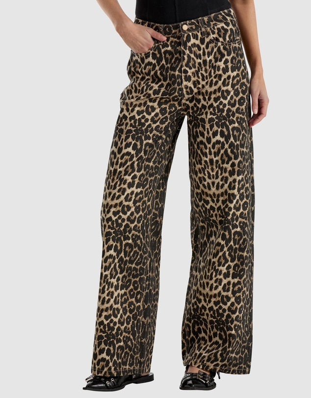 Suri Jeans
