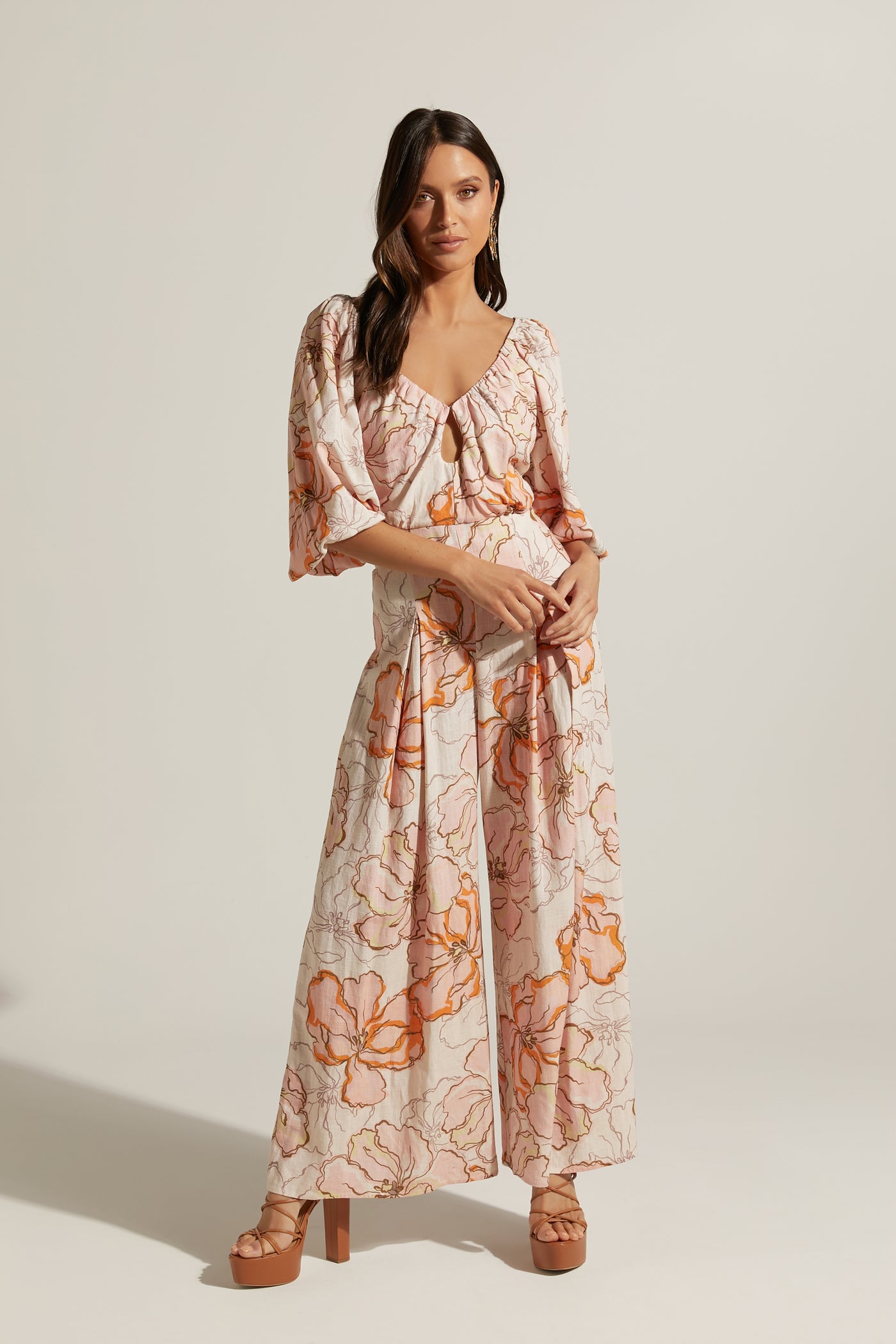 Berenice Linen Blend V Neck Short Puff Sleeve Wide Leg Jumpsuit | Maison Fleur