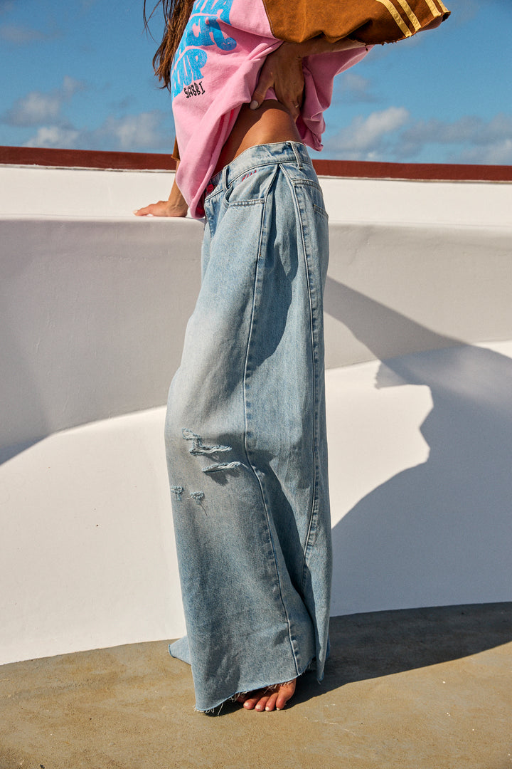THE WIDE LEG DENIM JEAN - MID RISE