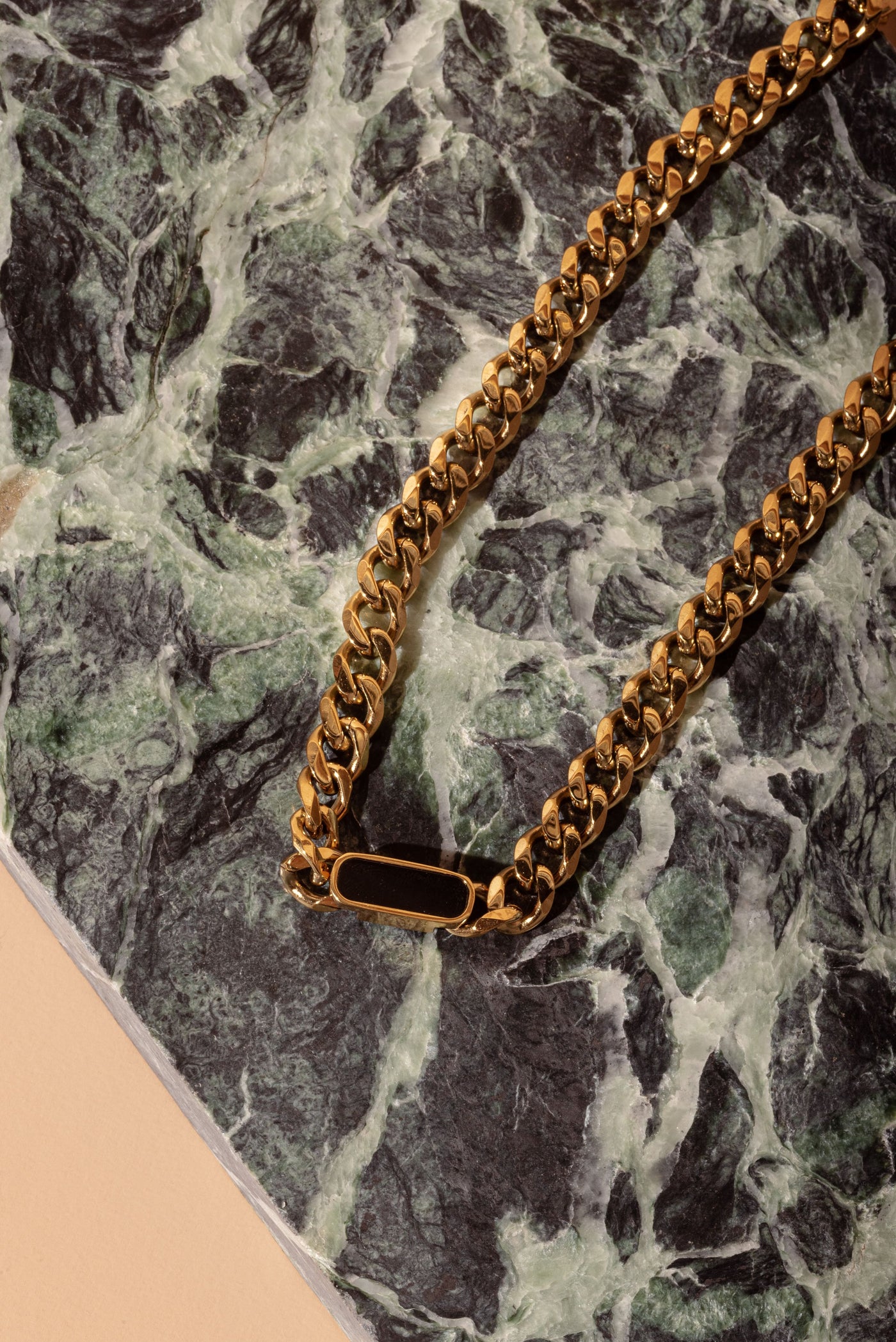 Stavro Ceres Necklace | Gold/Black